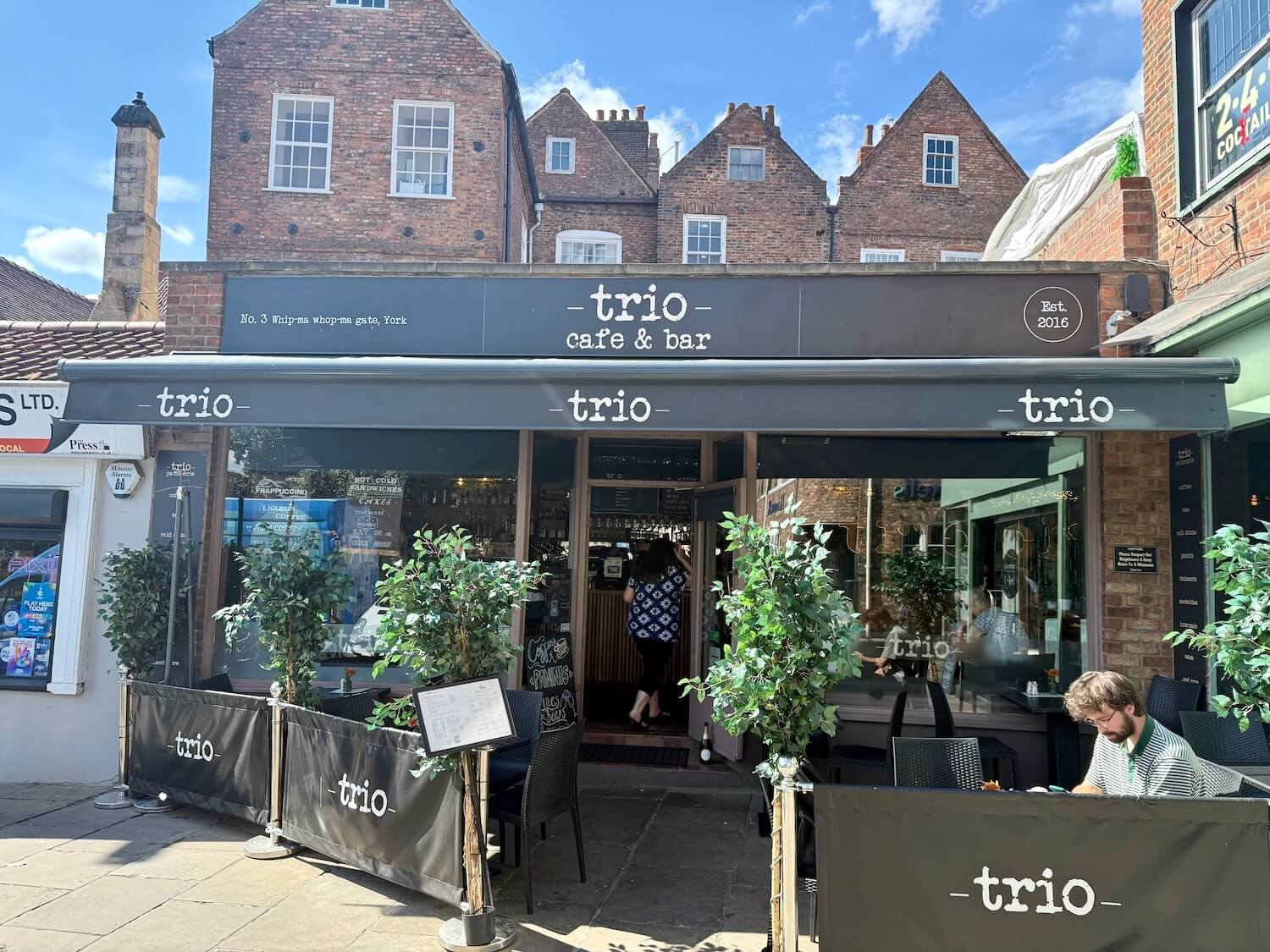 Trio Cafe Bar